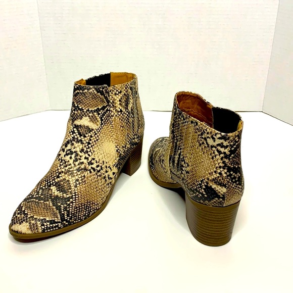 Maurices | Snakeskin Ankle Booties | Brown Healed Low Boots Size 8 Fall Fashion - Picture 1 of 12